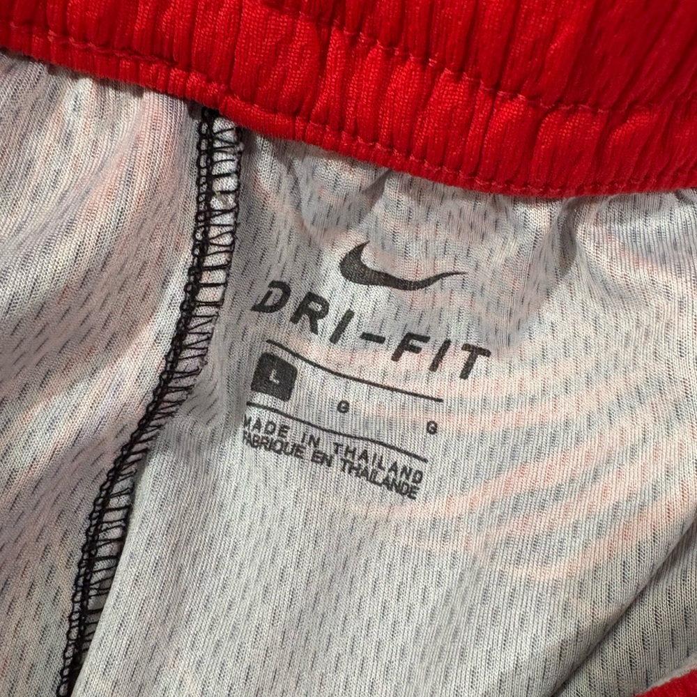 Nike Black and Red Feather Pattern Shorts - Picture 3 of 4